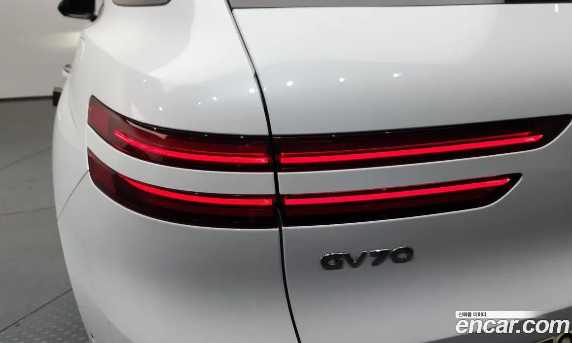 Genesis GV70 2021 2.5 автомат (гидро), фото 9