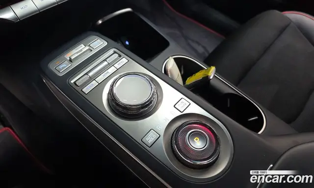Genesis GV70 2022 2.5 автомат (гидро), миниатюра 9