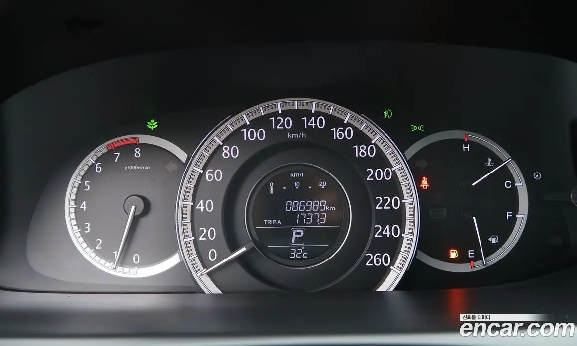 Honda Accord 2015 2.4 автомат (гидро), фото 8