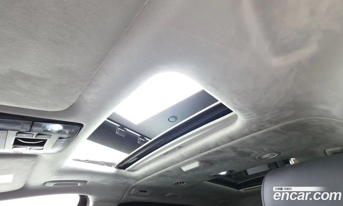 Hyundai Staria 2025 2.2 автомат (гидро), фото 17