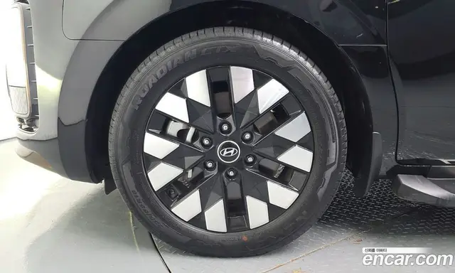 Hyundai Staria 2025 2.2 автомат (гидро), миниатюра 5