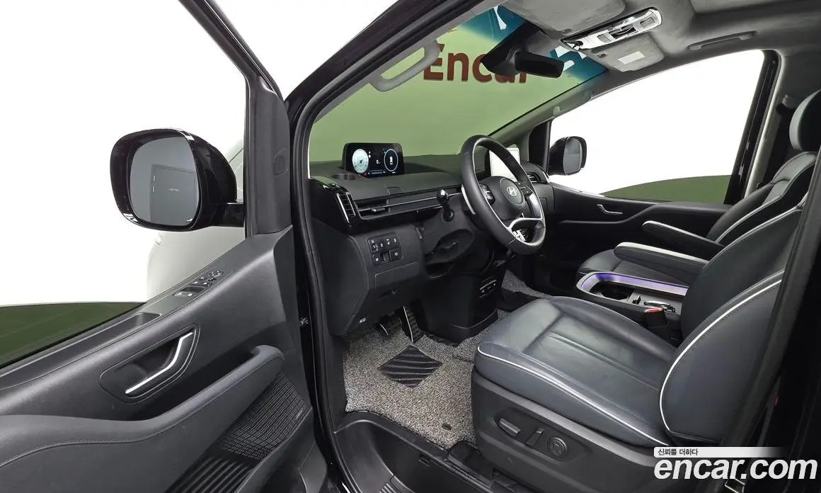 Hyundai Staria 2025 2.2 автомат (гидро), фото 10