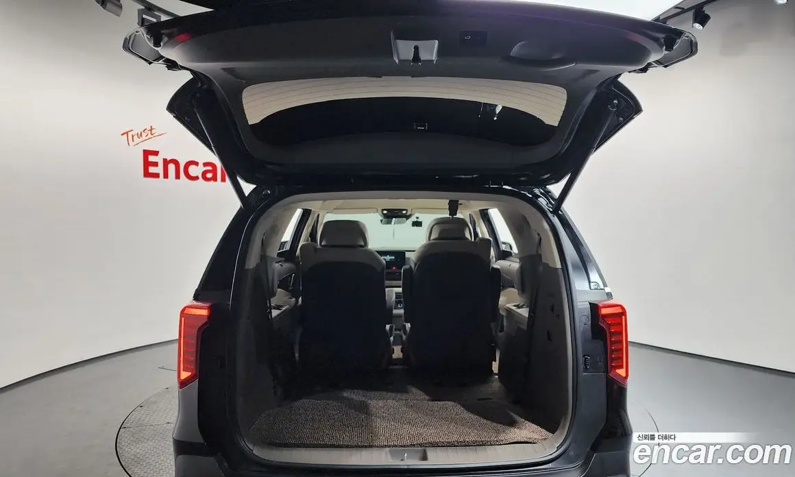 Kia Carnival 2023 2.2 автомат (гидро), фото 20 Kia Carnival 2023 2.2 автомат (гидро), фото 20