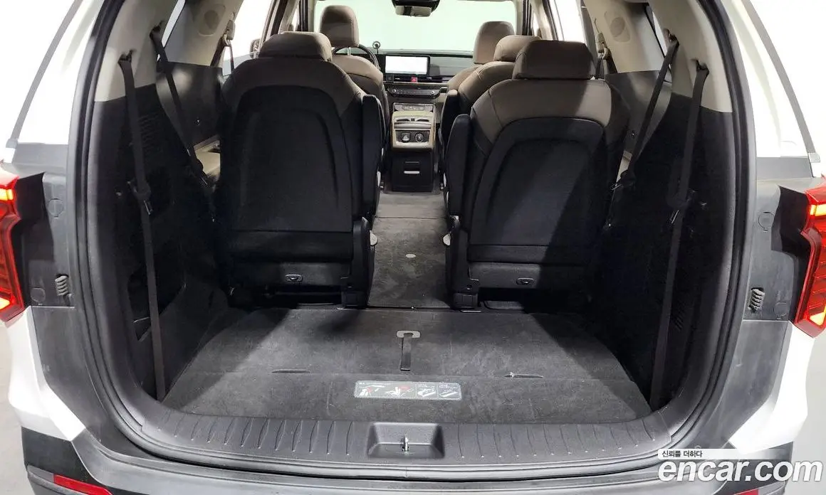 Kia Carnival 2024 2.2 автомат (гидро), фото 20 Kia Carnival 2024 2.2 автомат (гидро), фото 20