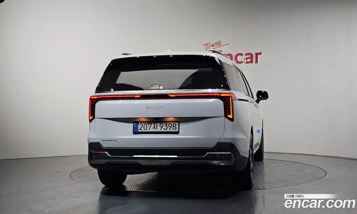 Kia Carnival 2024 2.2 автомат (гидро), фото 4 Kia Carnival 2024 2.2 автомат (гидро), фото 4
