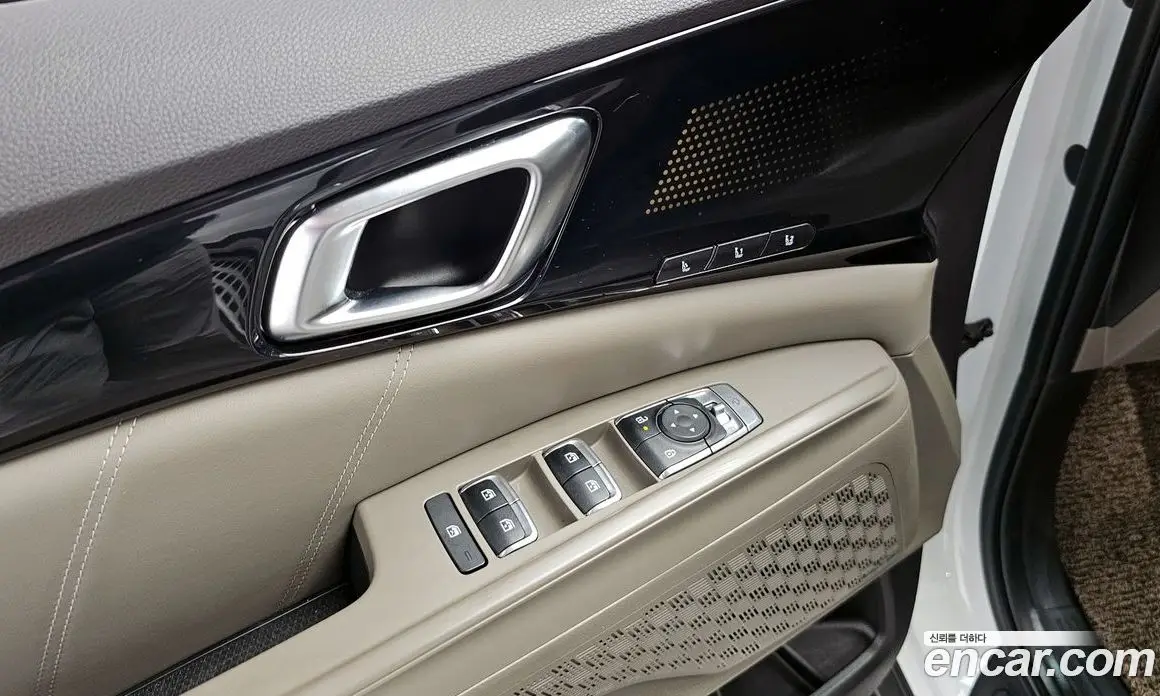 Kia Carnival 2024 2.2 автомат (гидро), фото 28