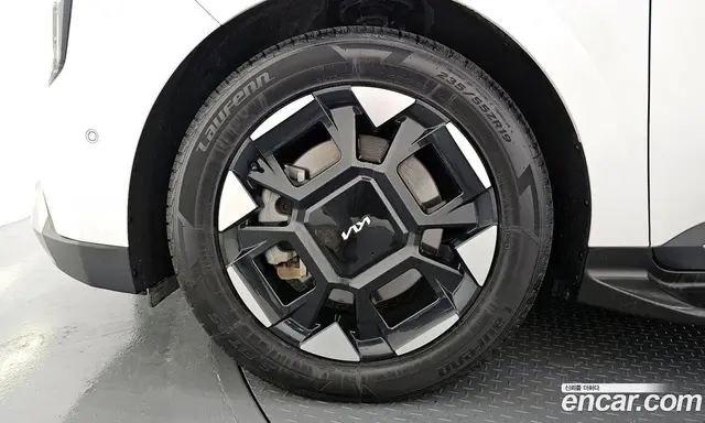 Kia Carnival 2024 2.2 автомат (гидро), миниатюра 5