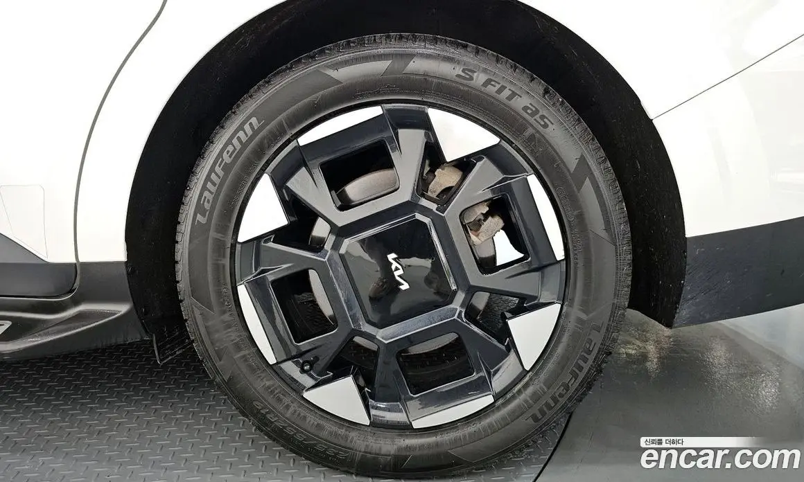 Kia Carnival 2024 2.2 автомат (гидро), фото 7