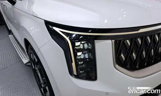Kia Carnival 2024 2.2 автомат (гидро), миниатюра 8