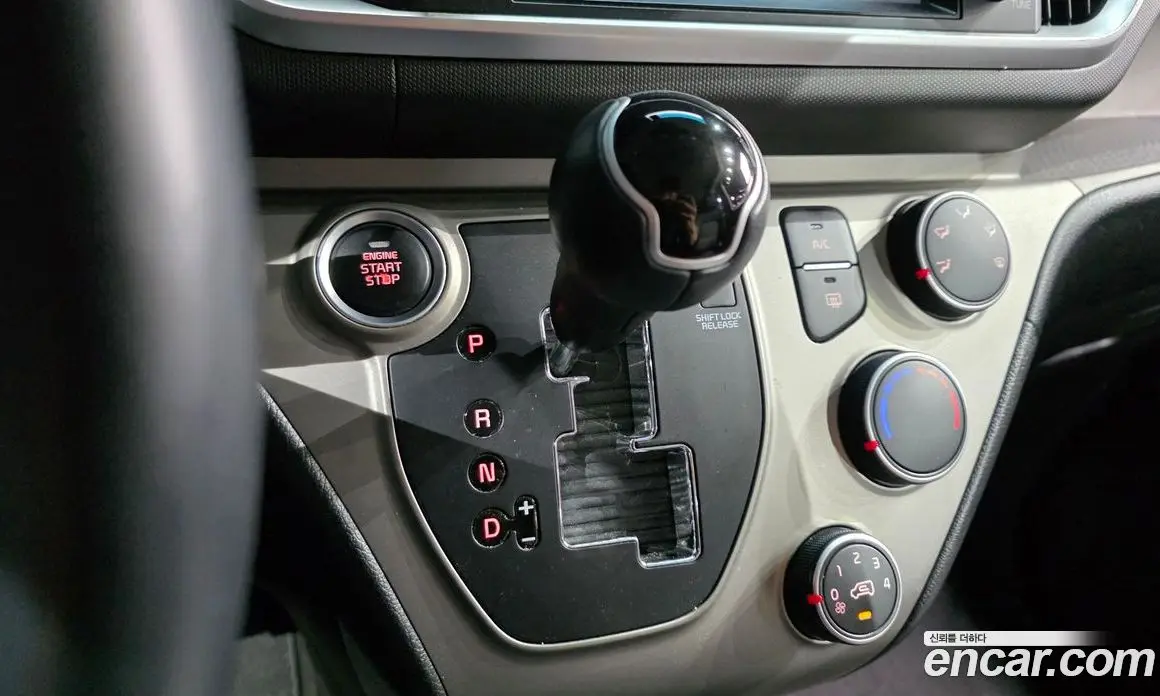 Kia Ray 2018 1.0 автомат (гидро), фото 12