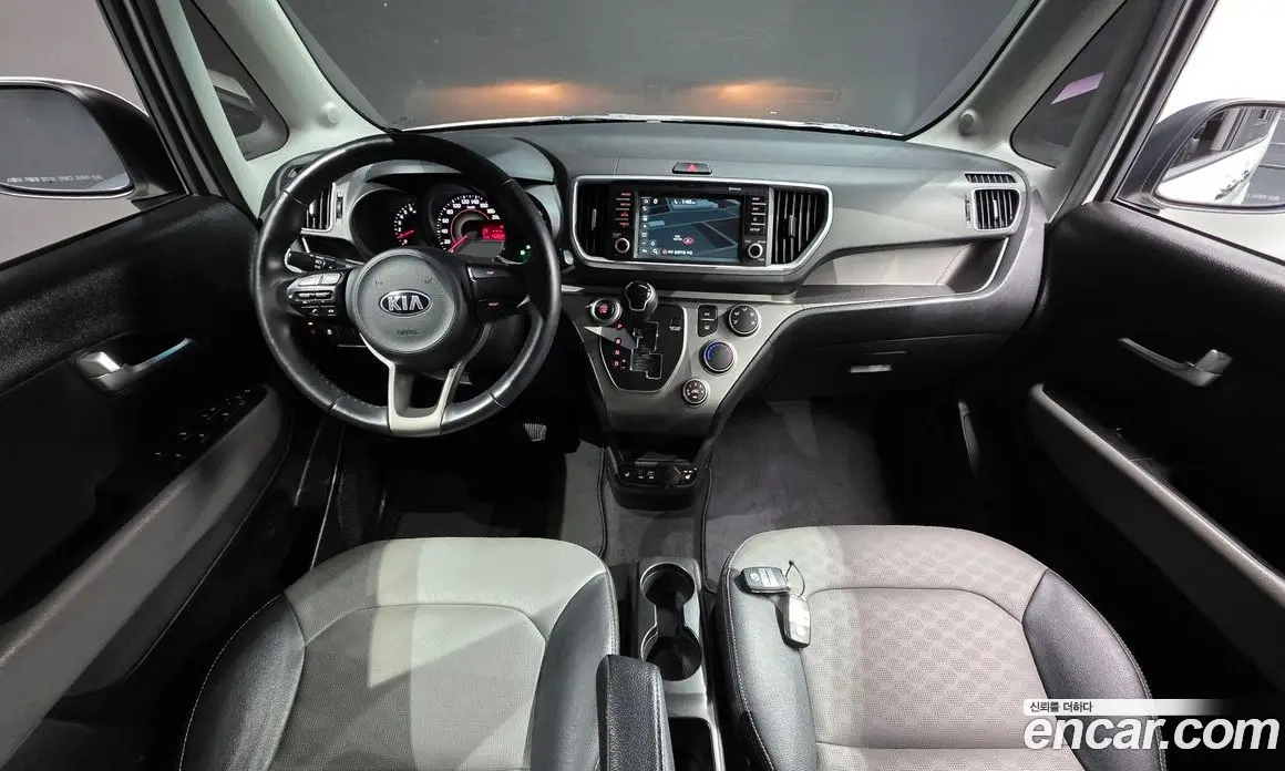Kia Ray 2018 1.0 автомат (гидро), фото 10