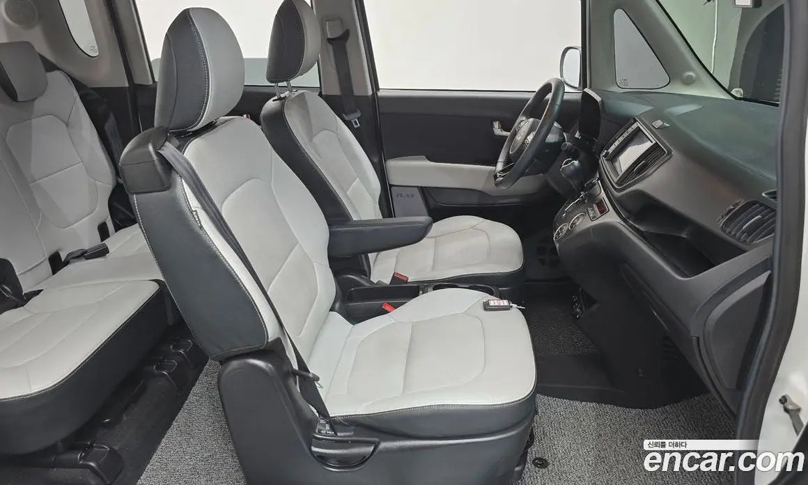 Kia Ray 2023 1.0 автомат (гидро), фото 11