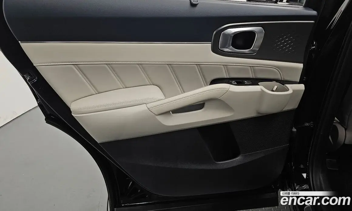 Kia Sorento 2023 1.6 автомат (гидро), фото 15