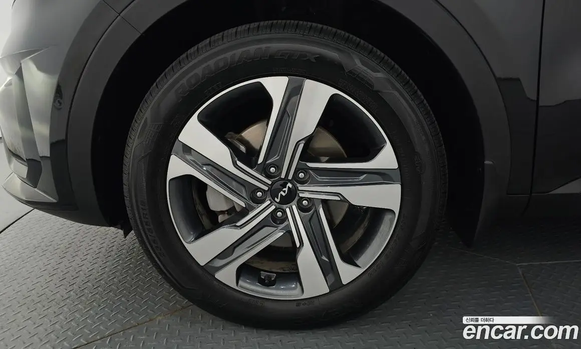 Kia Sorento 2023 1.6 автомат (гидро), фото 5