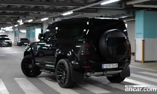 Land Rover Defender 2023 3.0 автомат (гидро), миниатюра 2