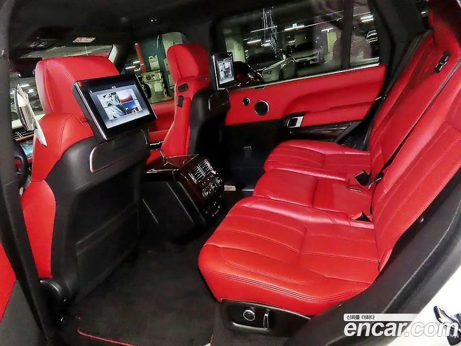 Land Rover Range Rover 2017 4.4 автомат (гидро), фото 8