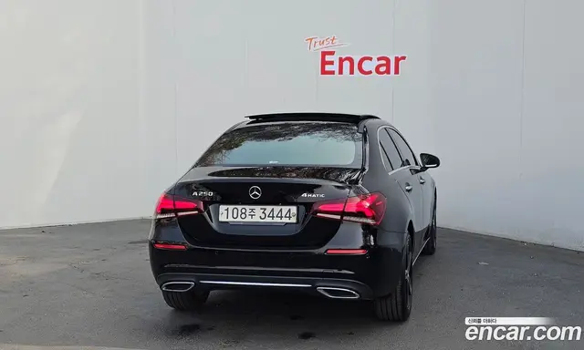 Mercedes-Benz A-Class 2020 2.0 автомат (гидро), миниатюра 4