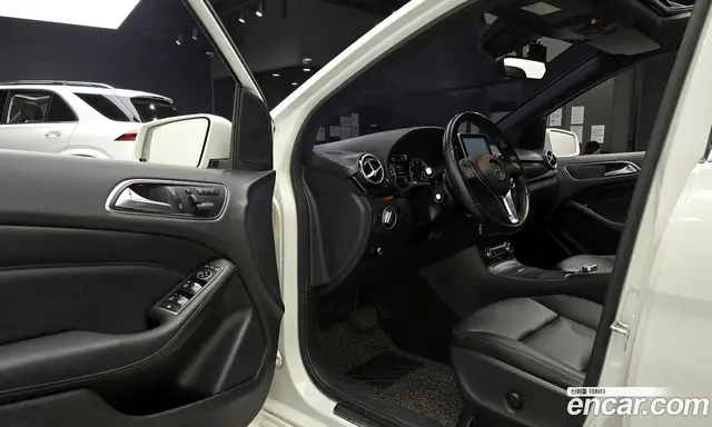 Mercedes-Benz B-Class 2014 1.8 автомат (гидро), миниатюра 11