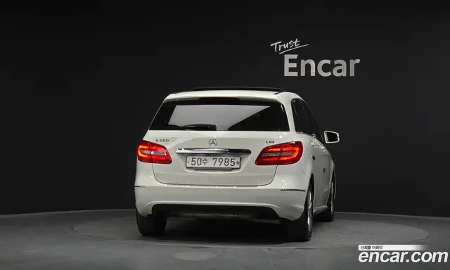 Mercedes-Benz B-Class 2014 1.8 автомат (гидро), миниатюра 4