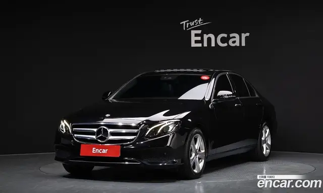 Mercedes-Benz E-Class 2017 2.0 автомат (гидро), миниатюра 1