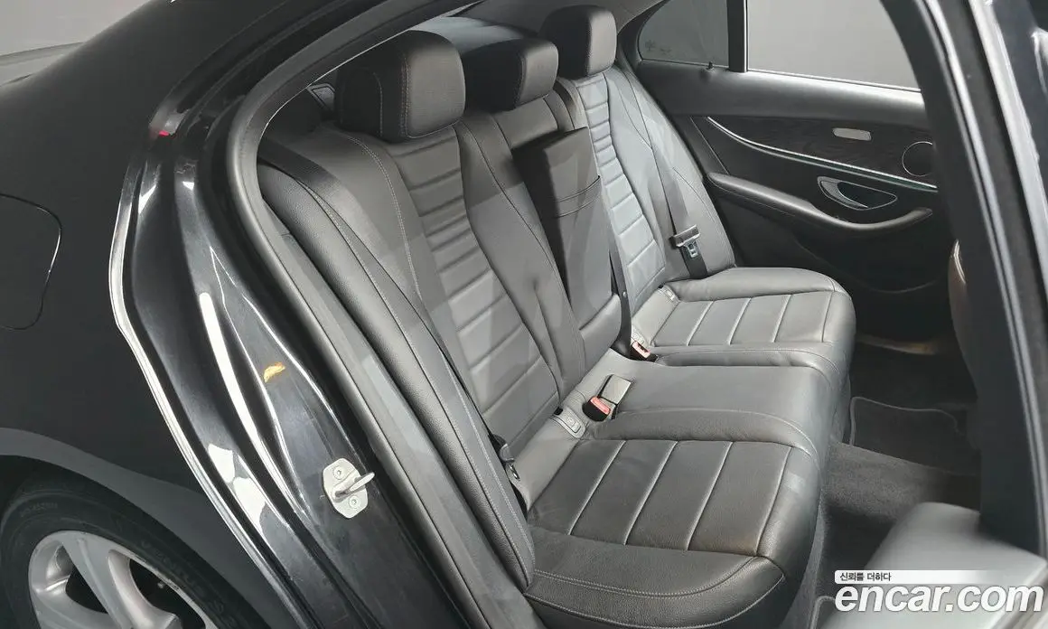 Mercedes-Benz E-Class 2017 2.0 автомат (гидро), фото 12