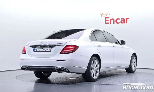 Mercedes-Benz E-Class 2017 2.0 автомат (гидро), миниатюра 2