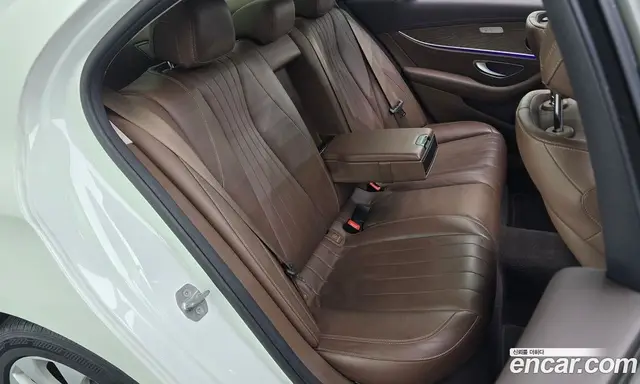 Mercedes-Benz E-Class 2017 2.0 автомат (гидро), миниатюра 11