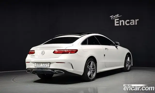 Mercedes-Benz E-Class 2017 1.9 автомат (гидро), миниатюра 2