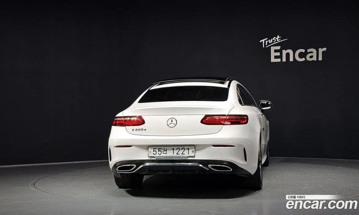 Mercedes-Benz E-Class 2017 1.9 автомат (гидро), фото 4