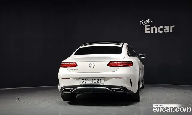 Mercedes-Benz E-Class 2017 1.9 автомат (гидро), миниатюра 4