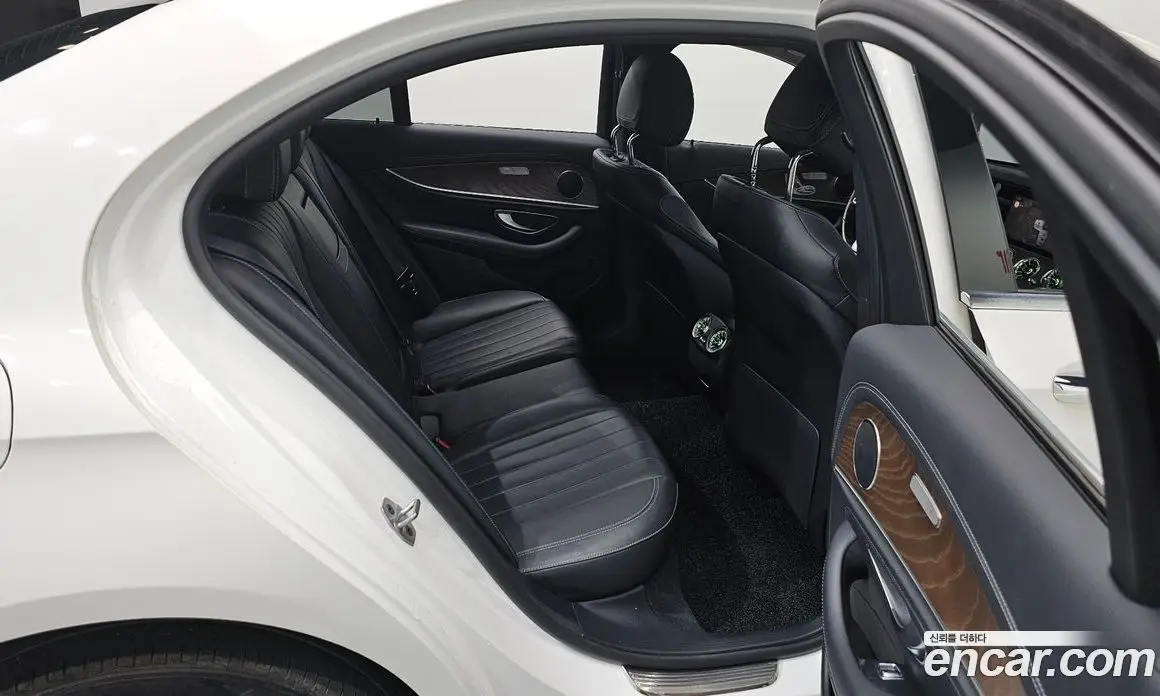 Mercedes-Benz E-Class 2020 1.9 автомат (гидро), фото 17