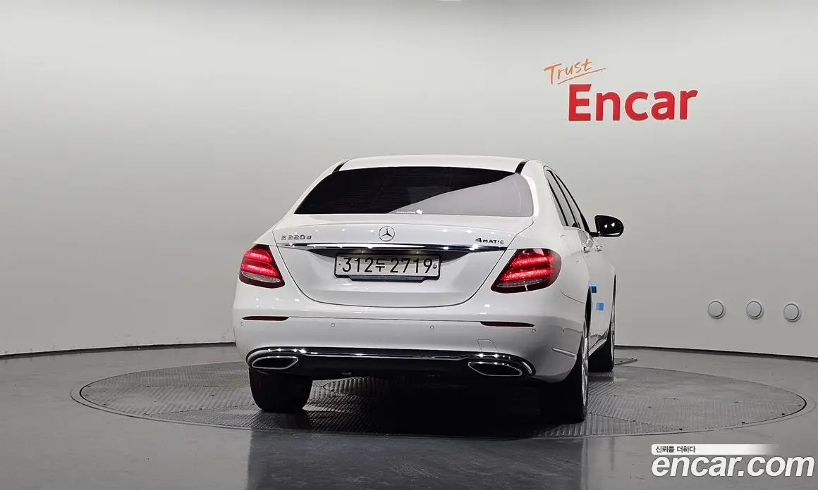 Mercedes-Benz E-Class 2020 1.9 автомат (гидро), фото 4