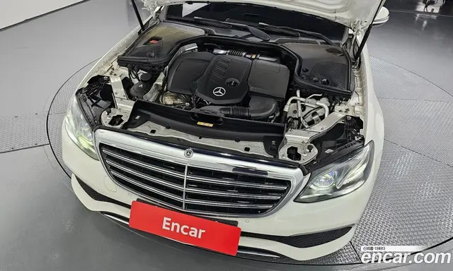 Mercedes-Benz E-Class 2020 1.9 автомат (гидро), миниатюра 6