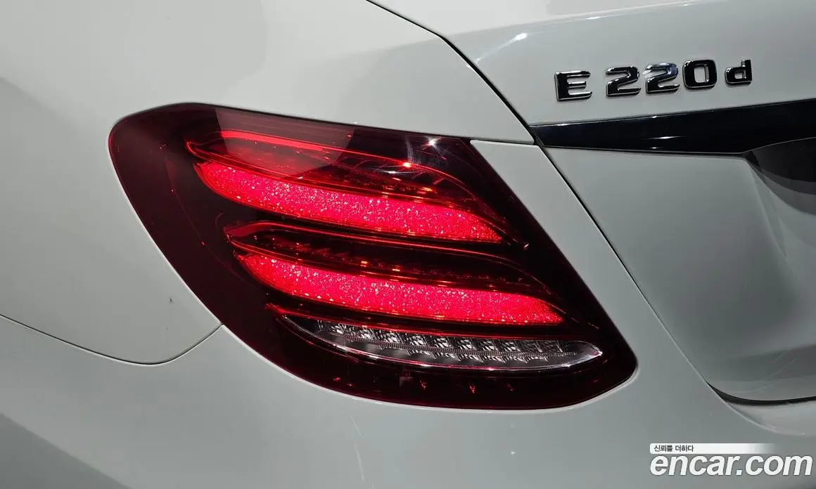 Mercedes-Benz E-Class 2020 1.9 автомат (гидро), фото 9