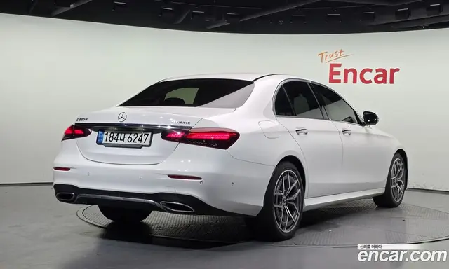 Mercedes-Benz E-Class 2021 1.9 автомат (гидро), миниатюра 2