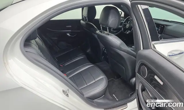 Mercedes-Benz E-Class 2021 1.9 автомат (гидро), миниатюра 12