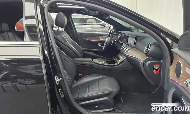Mercedes-Benz E-Class 2021 2.0 автомат (гидро), миниатюра 11