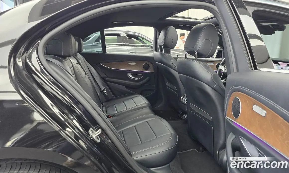 Mercedes-Benz E-Class 2021 2.0 автомат (гидро), фото 12