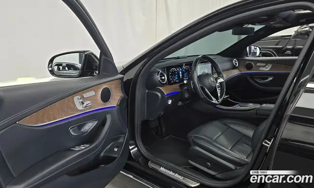 Mercedes-Benz E-Class 2021 2.0 автомат (гидро), миниатюра 10
