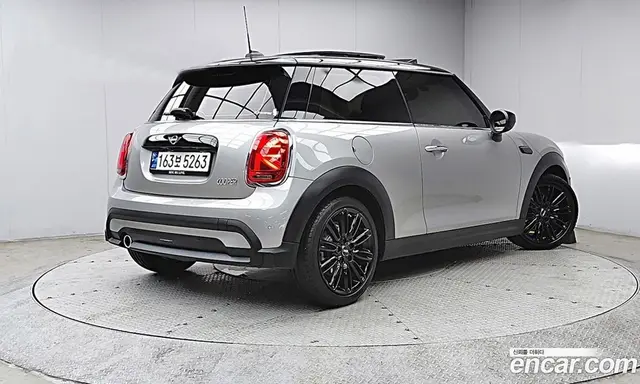 Mini Cooper 2024 1.5 автомат (гидро), миниатюра 2