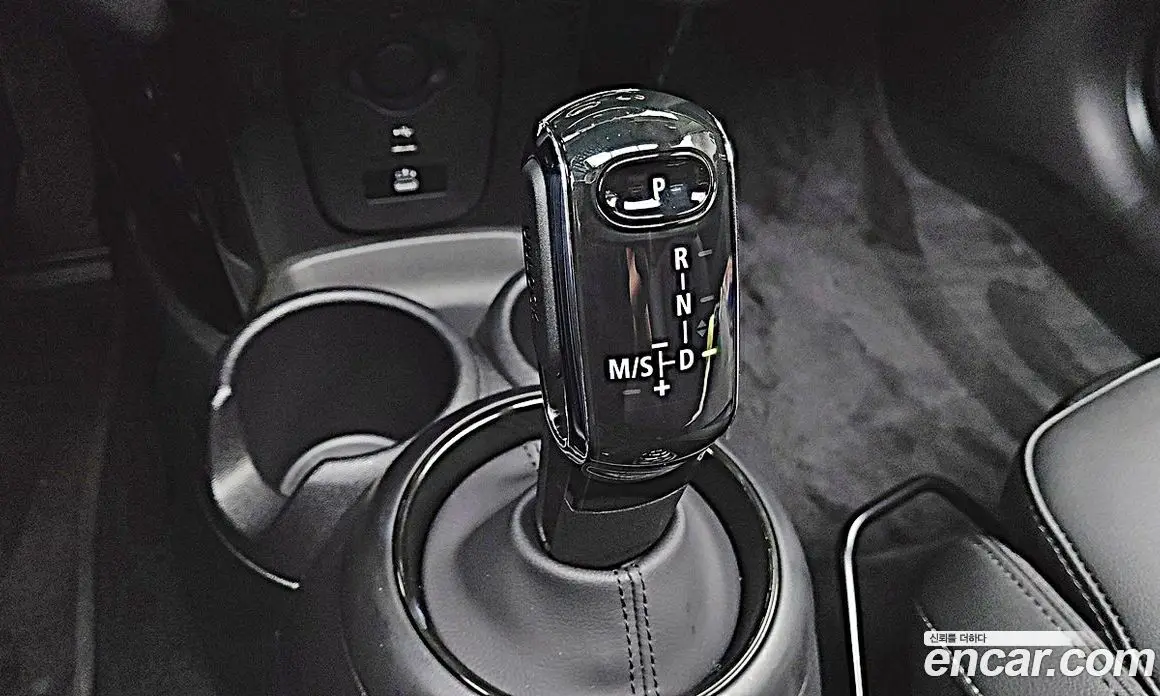 Mini Cooper 2024 1.5 автомат (гидро), фото 11