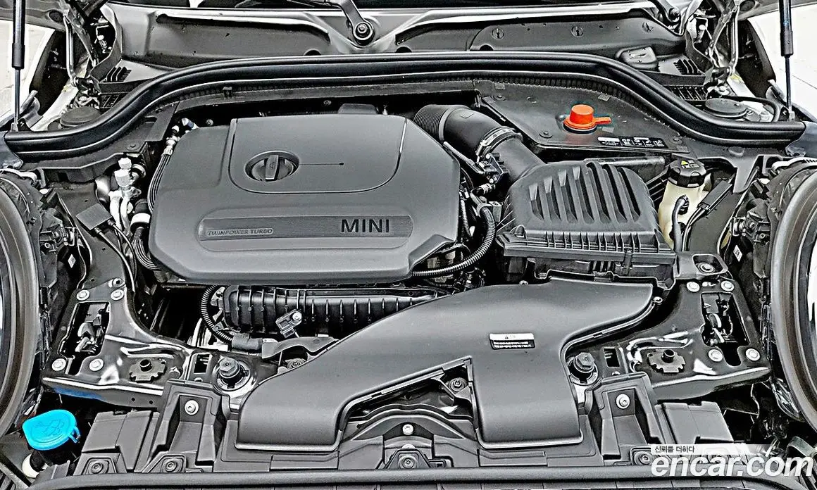 Mini Cooper 2024 1.5 автомат (гидро), фото 4