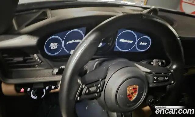 Porsche 911 2020 3.0 автомат (гидро), миниатюра 1