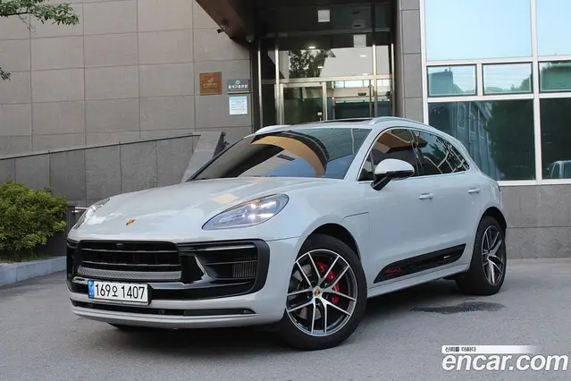 Porsche Macan, 2022, 34 000 км