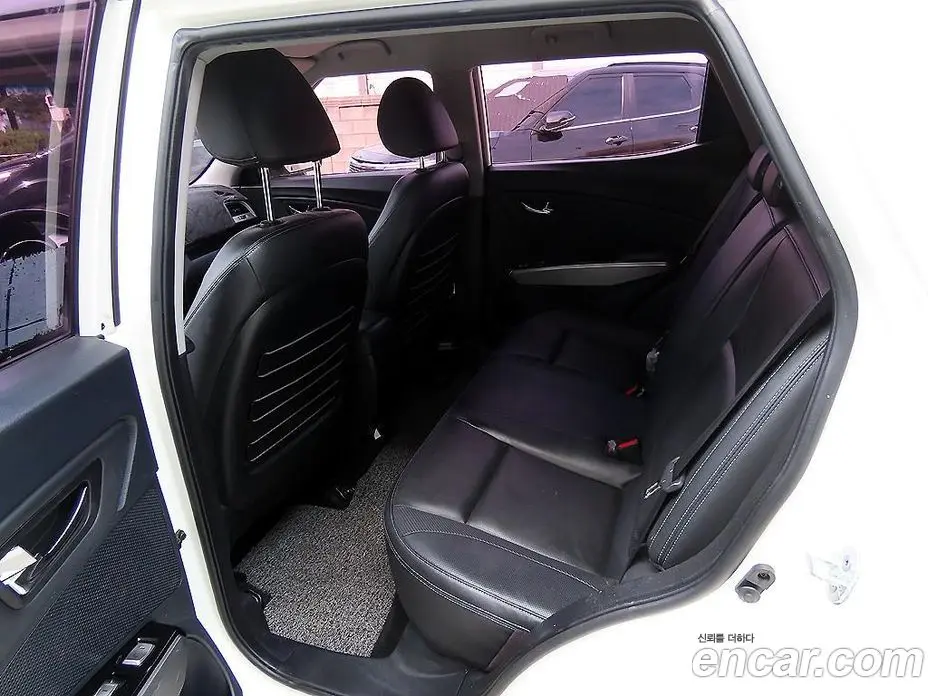 SsangYong TIBOLI 2015 1.6 автомат (гидро), фото 6