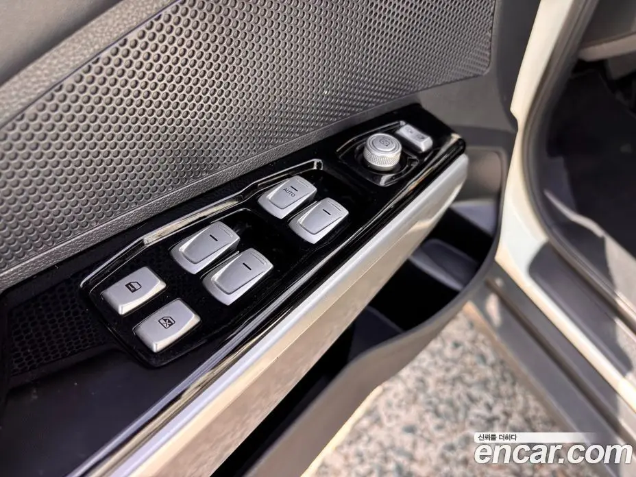 SsangYong TIBOLI 2015 1.6 автомат (гидро), фото 13