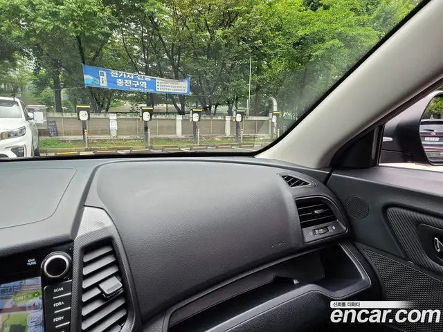 SsangYong TIBOLI 2017 1.6 автомат (гидро), миниатюра 9