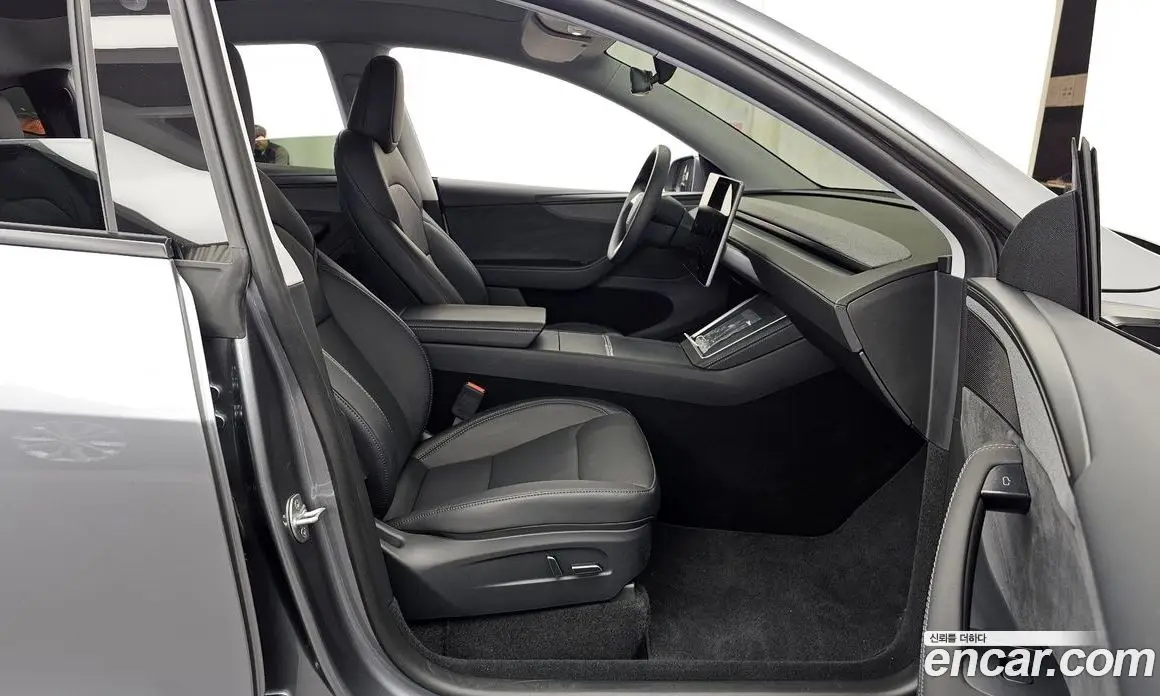 Tesla Model Y 2025 0.2 автомат (гидро), фото 11