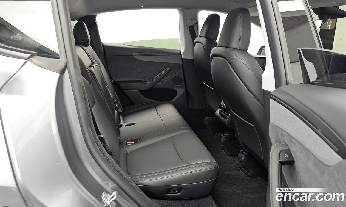 Tesla Model Y 2025 0.2 автомат (гидро), фото 12
