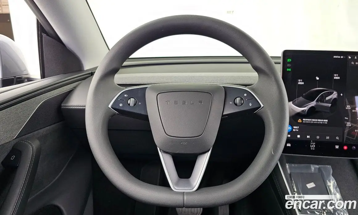 Tesla Model Y 2025 0.2 автомат (гидро), фото 13